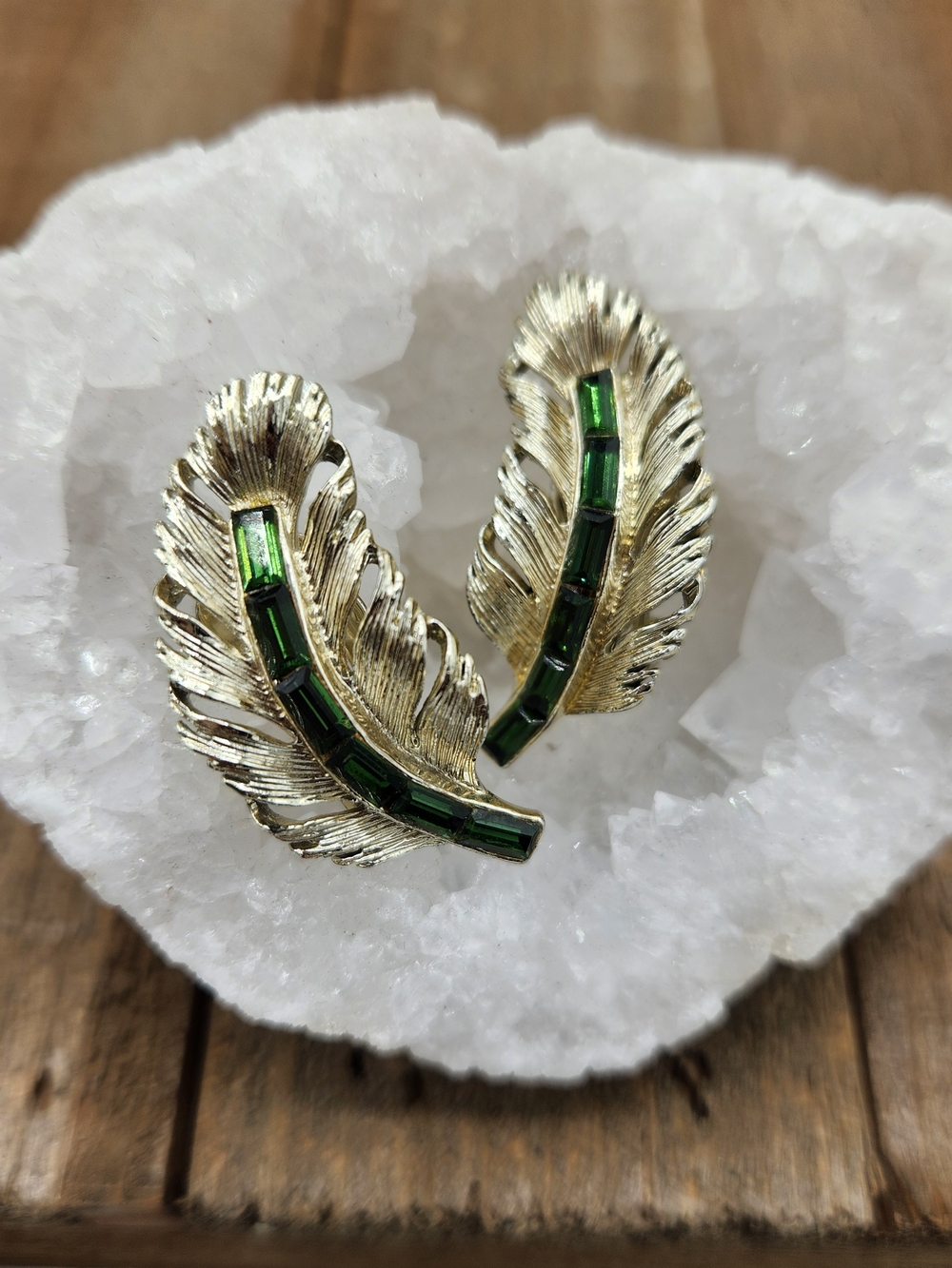 Vintage Lisner Clip On Feather Shaped Climbing Earrings w/ Green Crystals